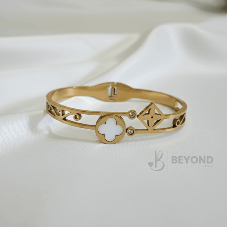 Clover Motif Gold Bracelet